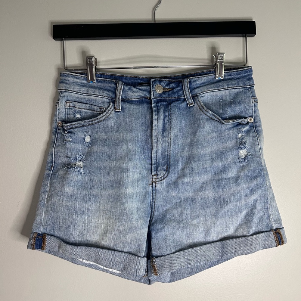 Risen Women's High Rise Light Wash Denim Shorts Size Large Stretchy